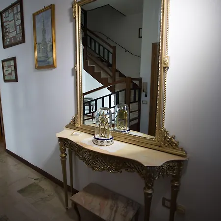 La Porta Di Mare Bed and Breakfast
