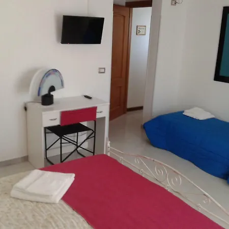 La Porta Di Mare Bed and Breakfast