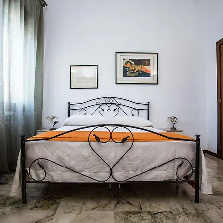 Bed & Breakfast La Porta Di Mare *